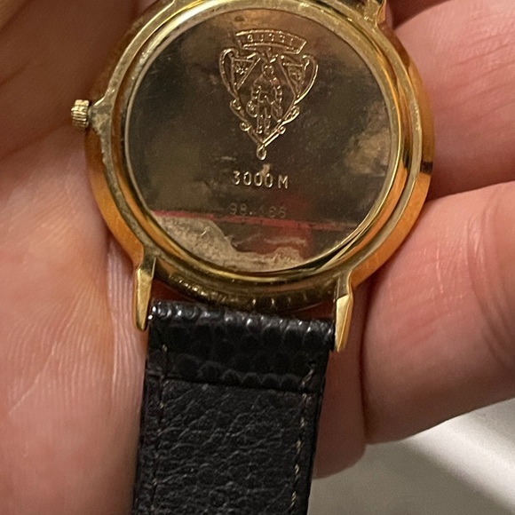 Gucci Vintage Watch - Picture 5 of 11